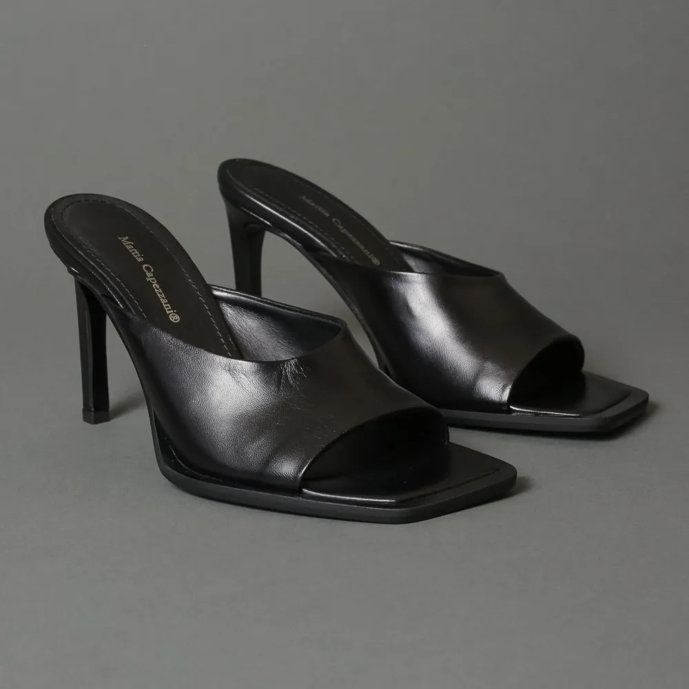 Mattia Capezzani W281| Heels